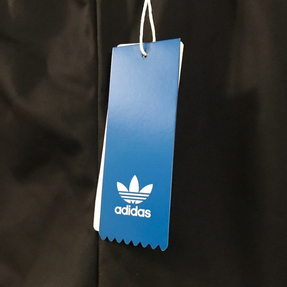 Adidas shorts - Picture 3 of 4